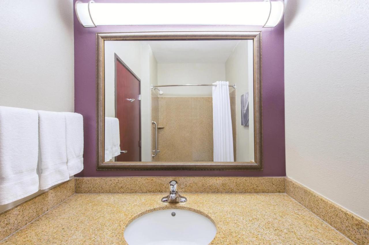La Quinta By Wyndham Oklahoma City -Юкон Екстериор снимка
